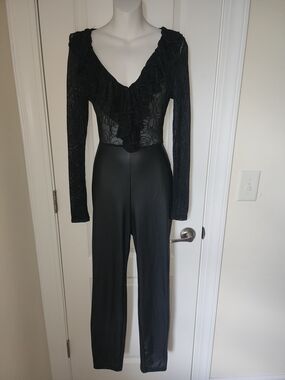 Black Lace Ruffle V-Neck Long Sleeve Jumpsuit